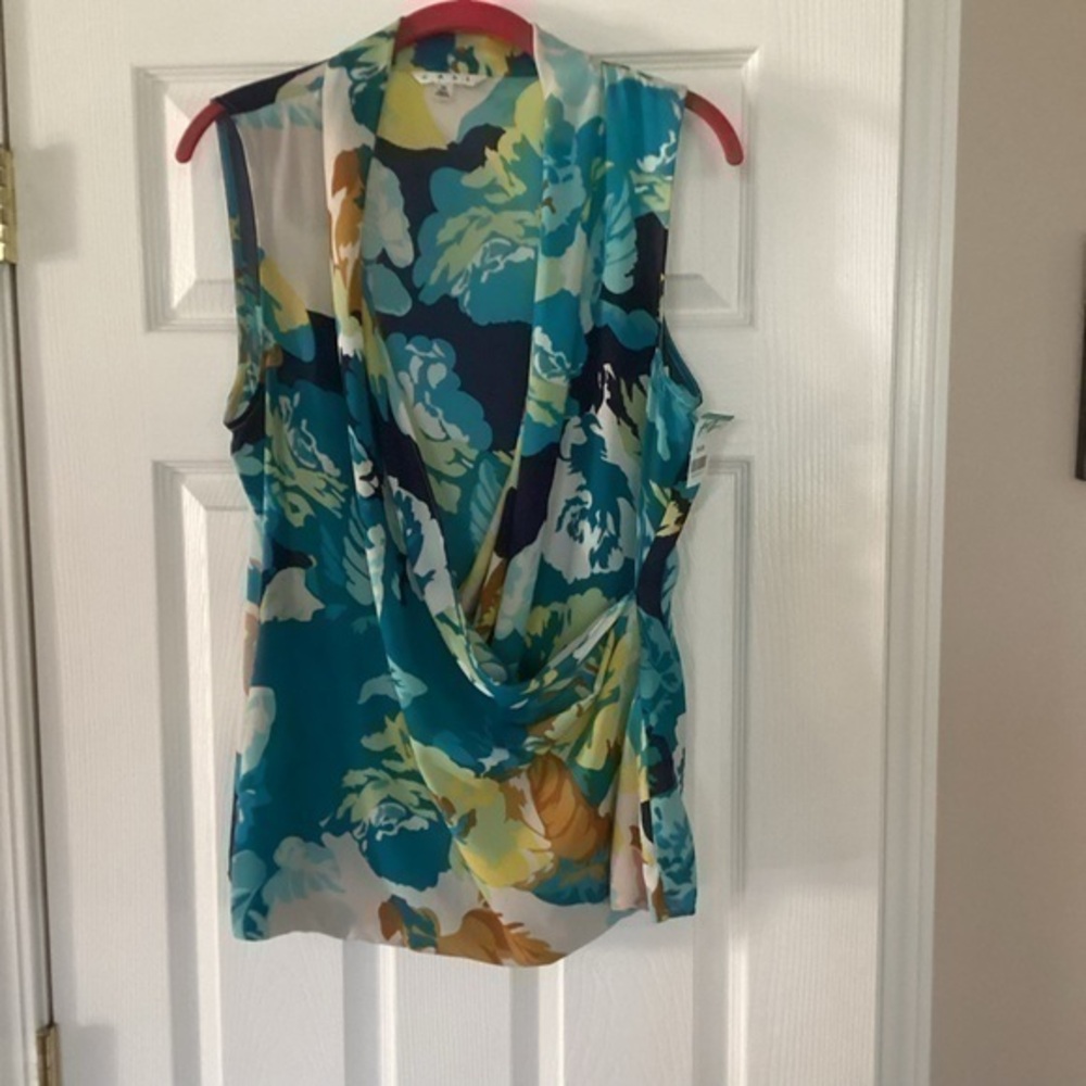 CABI Sleeveless Blouse Size Medium